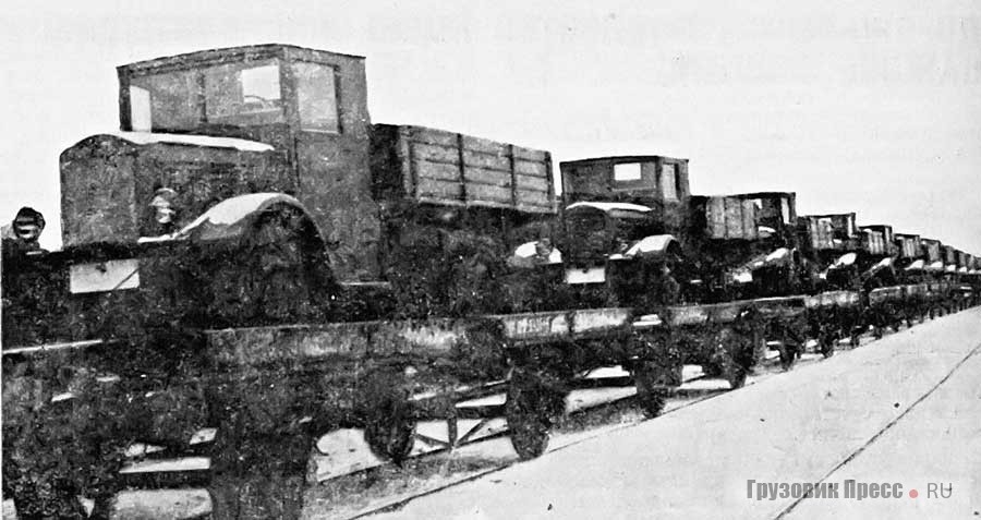Готовые Я-5 отправлялись заказчикам по железной дороге. Зима 1930–1931 гг.