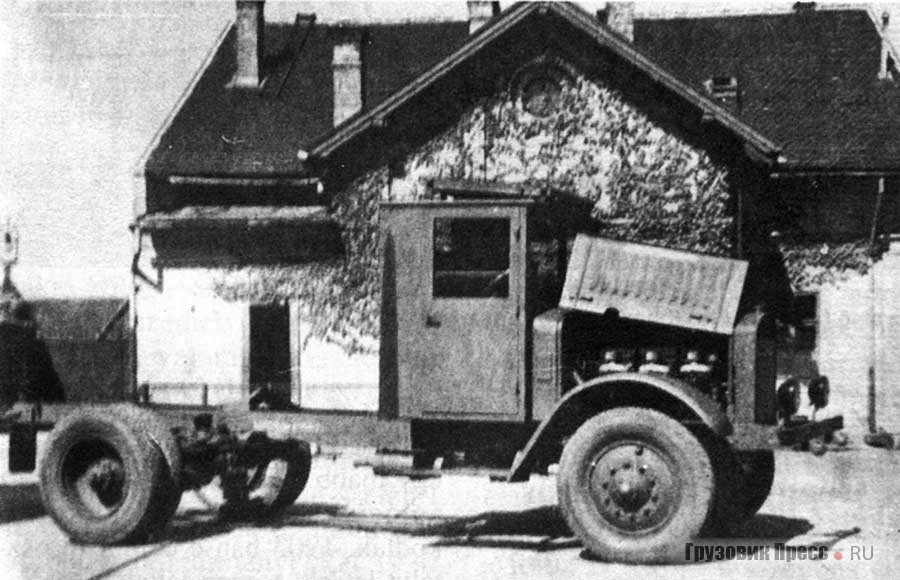 Я-5 с установленным на нем дизелем Ganz для предстоящего дизельного автопробега. Ярославль, 1933 г.