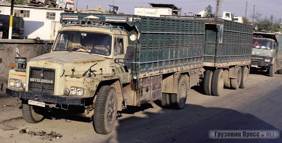 В широкой программе 1980 гг. была и капотная модель, 12-тонная Mitsubishi серии NV