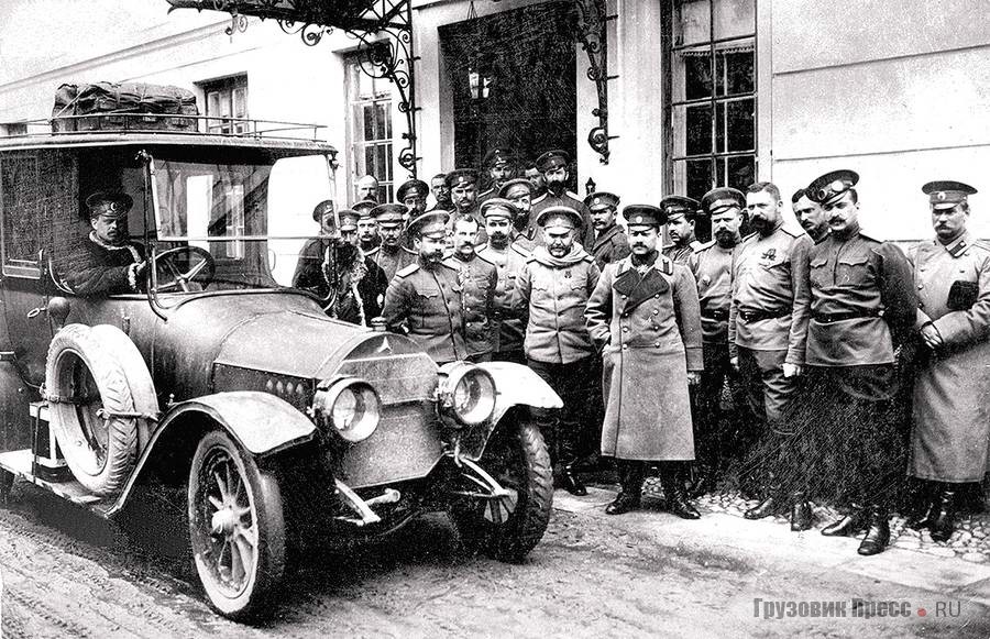 Роскошный немецкий Mercedes с кузовом лимузин, поступивший по военно-автомобильной повинности в автокоманду штаба 1-й Армии, 1915 г.