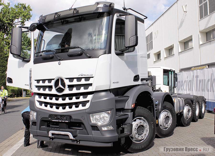 Paul Mercedes-Benz Arocs 4151 10x4/6