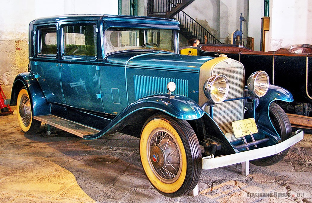 [b]La Salle 340 Sedan Imperial[/b], выпущенный в 1930 г., комплектовали V-образной 90-сильной «восьмёркой» рабочим объёмом 5437 cм<sup>3</sup>