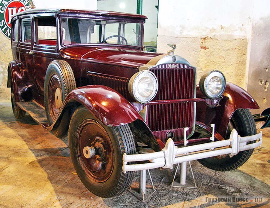 [b]Packard 733 Club Sedan[/b], выпущенный в 1930 г., работал на обслуживании гостиниц Hilton