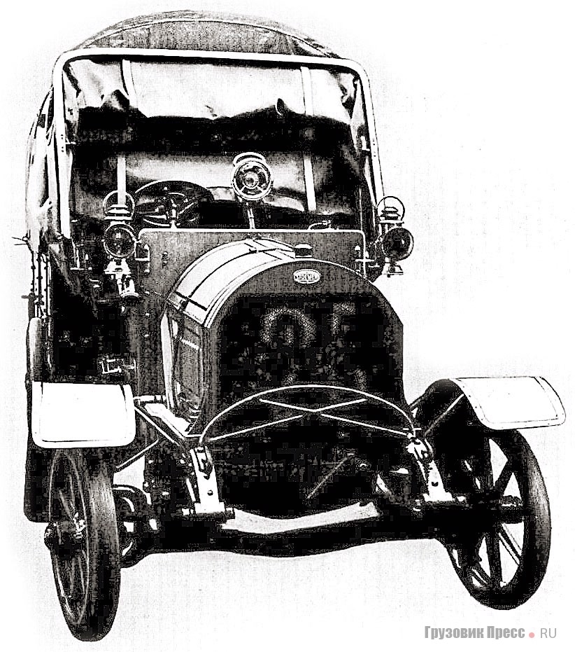 Участники испытательного пробега грузовиков Военного ведомства: бортовая машина и самосвал Stoewer L5 32/38 PS, 1912 г.