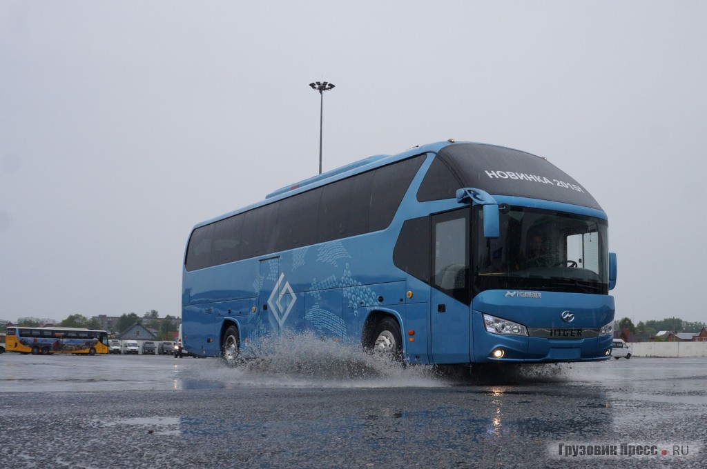 Междугородный Higer KLQ6122B