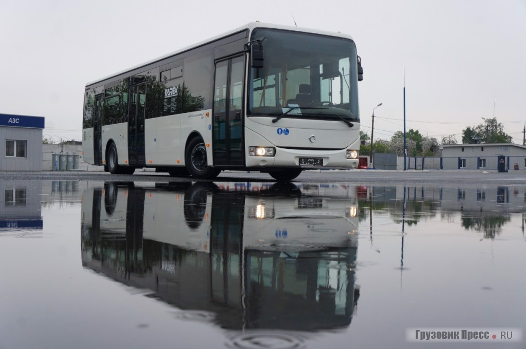 Городской полунизкопольный IVECO Crossway LE-City (SFR161)