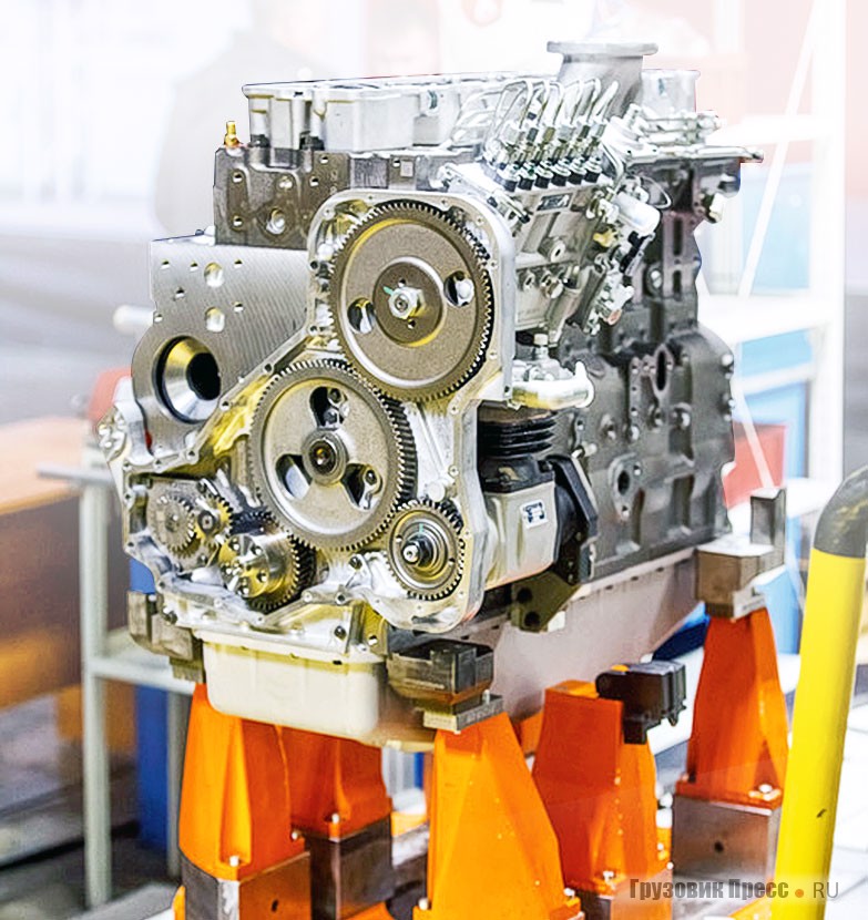 У девятилитровых двигателей ISL переднее расположение шестерёнчатого привода ГРМ в отличие от ранее освоенной в Набережных Челнах серии ISB