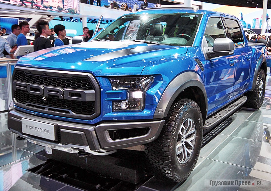 Ford F-150 Raptor Dual Cab 4WD