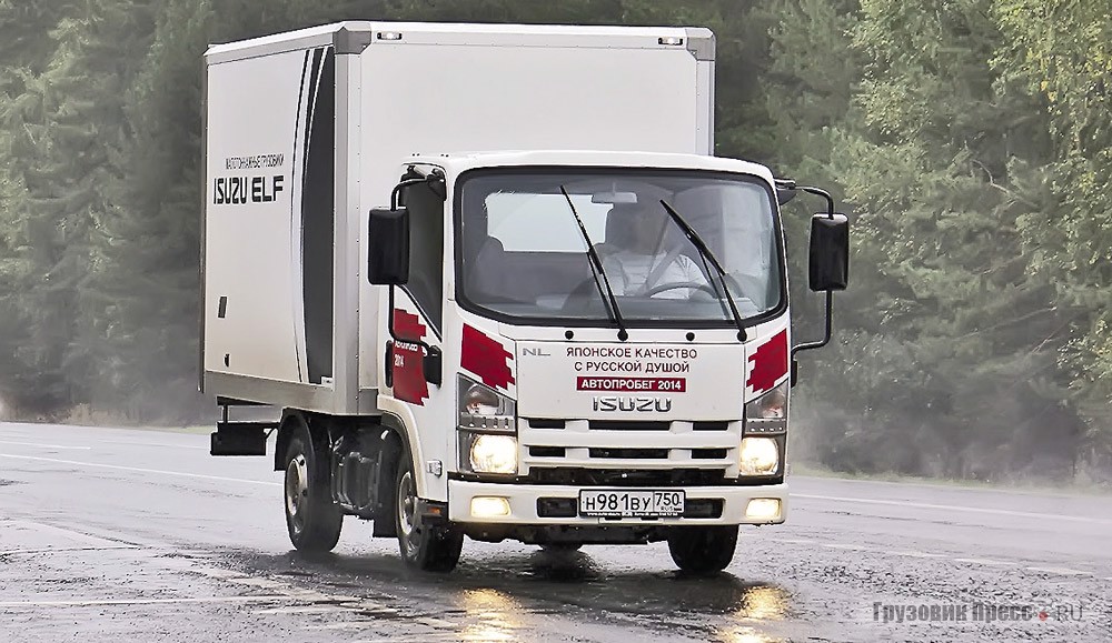 Мо­дель 2818UV на шасси Isuzu ELF 3.5s (NLR85A) ком­па­нии «Спец­мо­биль-НН»