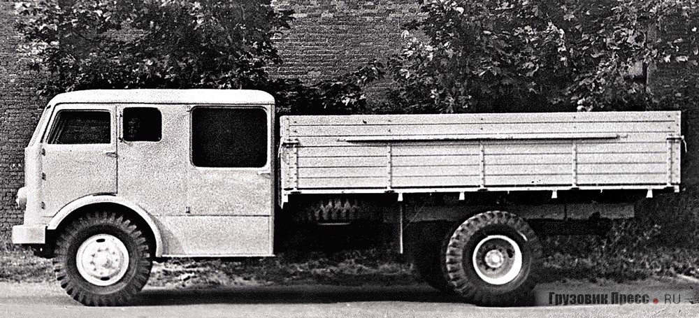 Ходовой макет автомобиля НАМИ-0125. 1951 г.