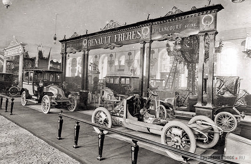 Стенд фирмы Renault на I Международной автомобильной выставке. Петербург, 1907 г.