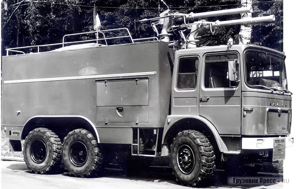 Пожарная автоцистерна Sides PG5000 на шасси Saviem SM240 экспонировалась на пожарной выставке в Москве в августе 1975 г. Затем была приписана к пожарному депо у московского зоопарка