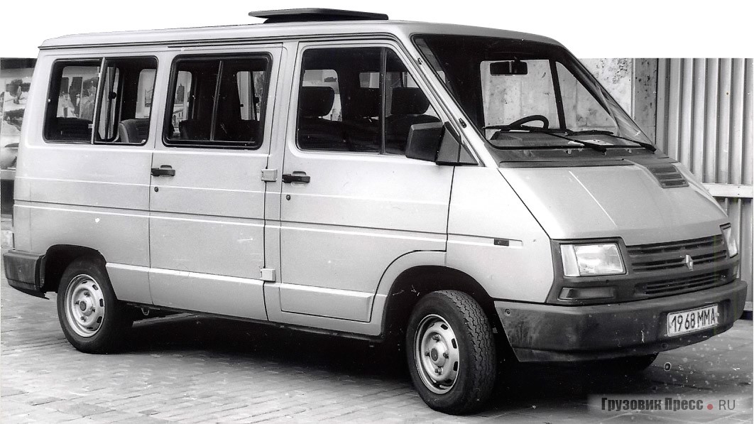 Renault Trafic T18 серии X20 после рестайлинга 1990 года. Москва, 1991 г.