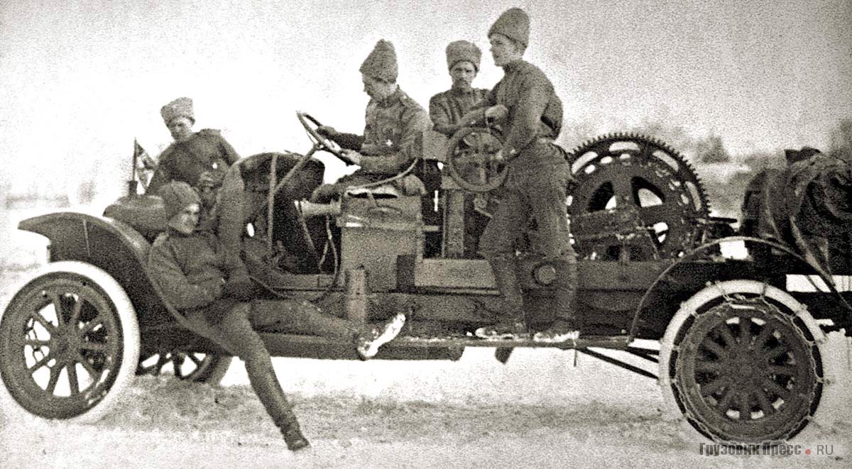 Российская автолебедка «Адсудза» для запуска дирижаблей на шасси White TBC, 1916 г.