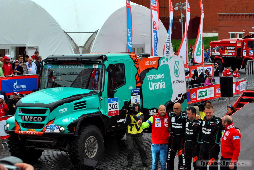 IVECO 4Х4 DML команды PETRONAS TEAM DE ROOY IVECO