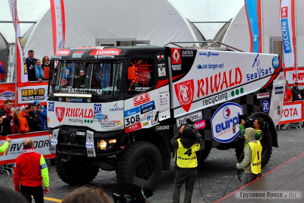 RENAULT K520 команды RIWALD DAKAR TEAM