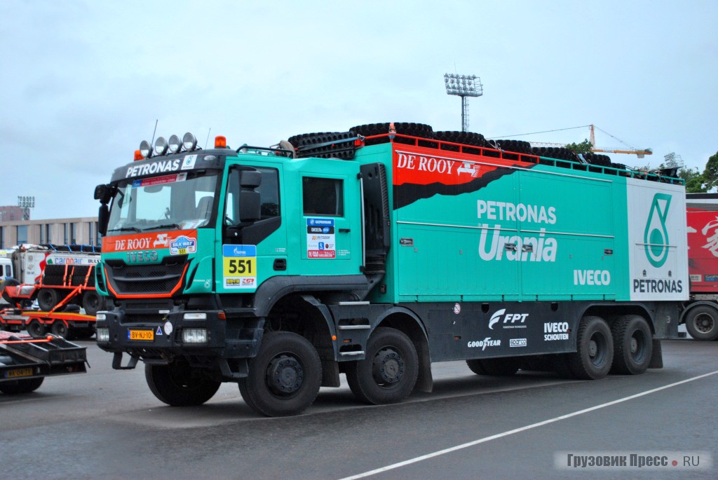 «Техничка» IVECO команды PETRONAS TEAM DE ROOY IVECO