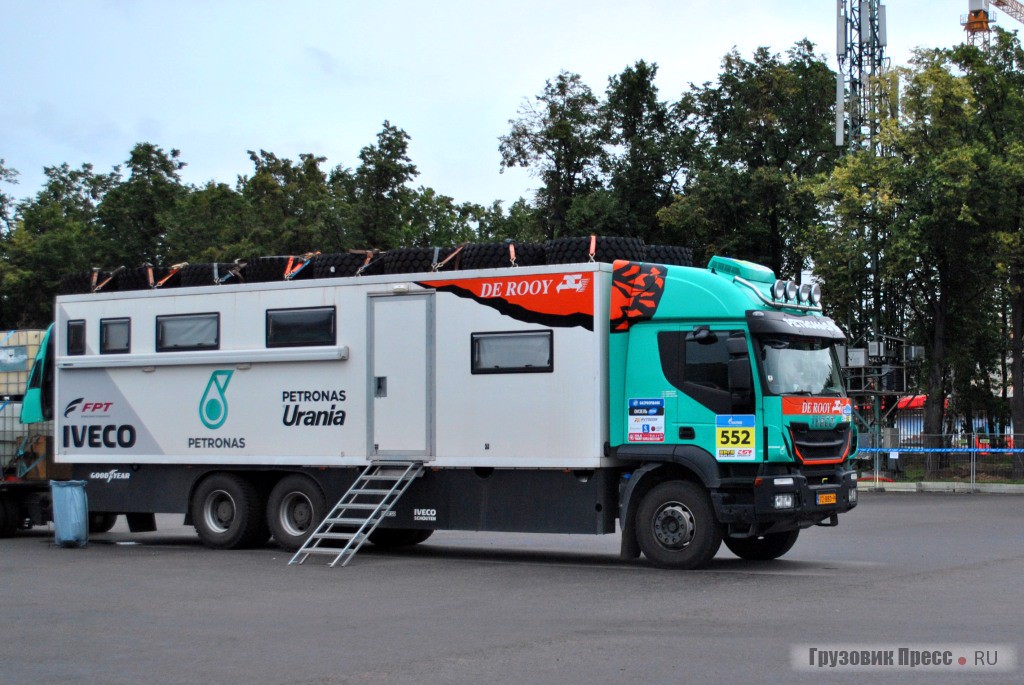 «Техничка» IVECO команды PETRONAS TEAM DE ROOY IVECO