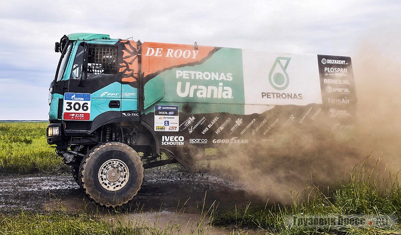 Масло PETRONAS использует спортивная команда IVECO De Rooy