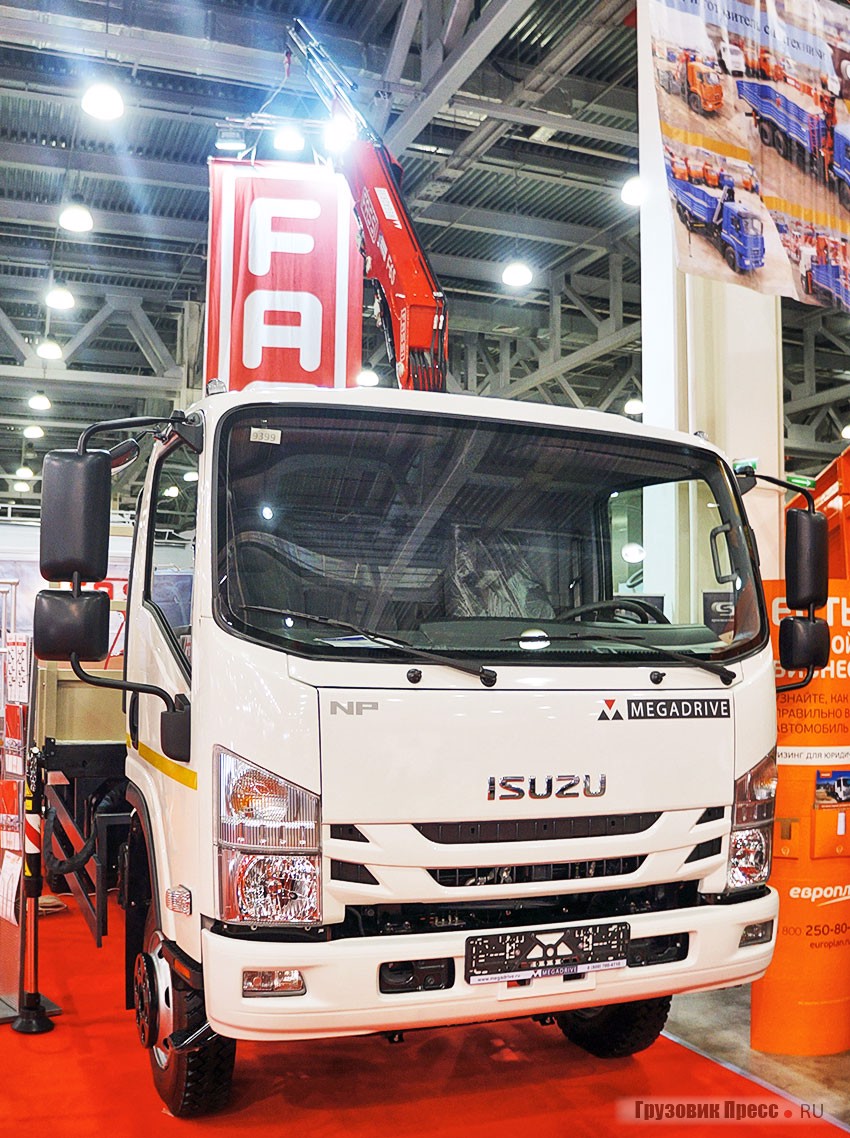 Бортовой грузовик А118ES с КМУ Fassi F65B.0.22 на полноприводном шасси Isuzu Elf 7.5 Normal 4х4 (NPS75L-K) от компании «MEGADRIVE»