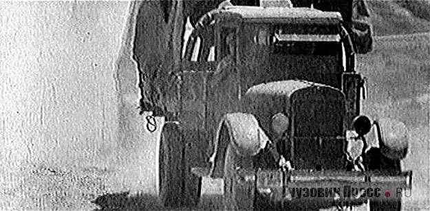 Те же ЗИС-5 образца первой половины 1930-х с «выставочными» бамперами великолепно справлялись с покорением кинематографической пустыни и в 1969-м году