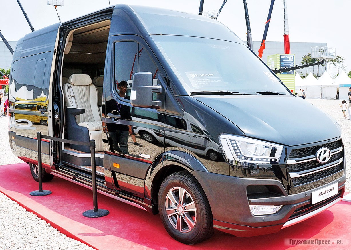 Микроавтобусы, анонсированные у нас как [b]Hyundai H350[/b], в Корее предлагаются как Solati