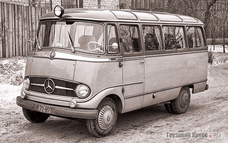 Микроавтобус Mercedes-Benz O 319D, закупленный Заводом имени Лихачёва в начале 1960-х. Предположительно, использовался в качестве образца при создании ЗиЛ-118 «Юность»