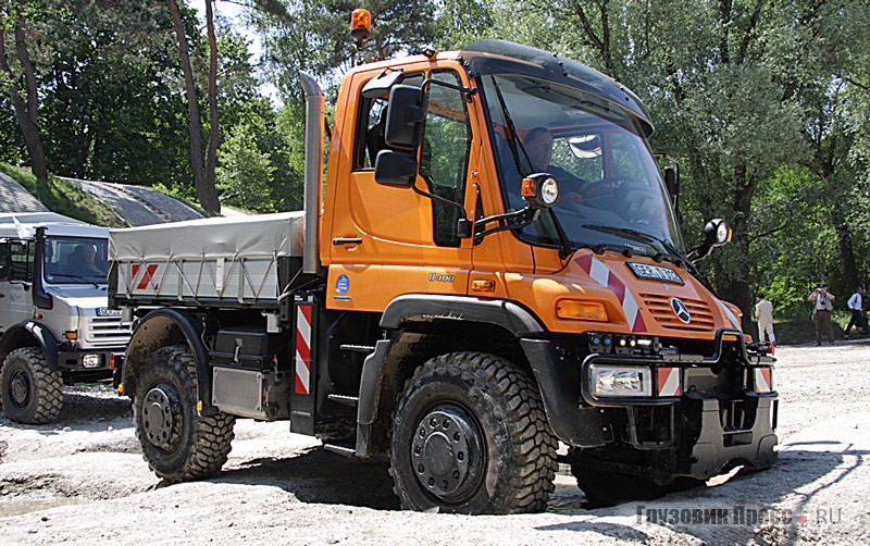 Unimog U400(405), с 2000 г.