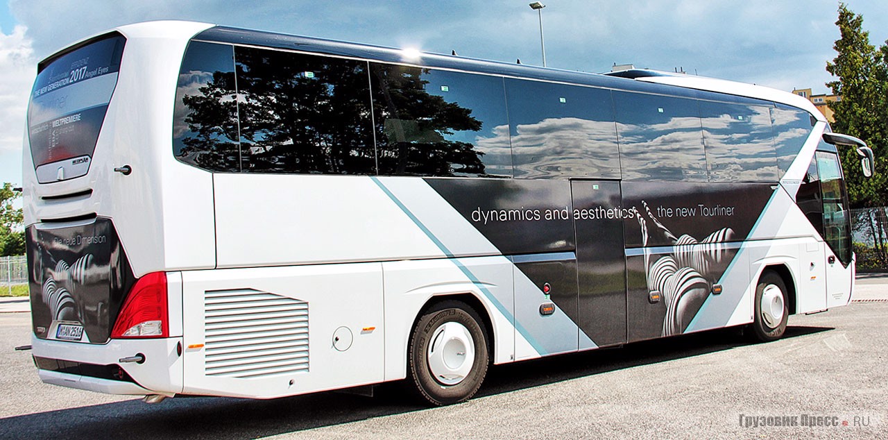 Тест-драйв Neoplan Tourliner N2216 SHD