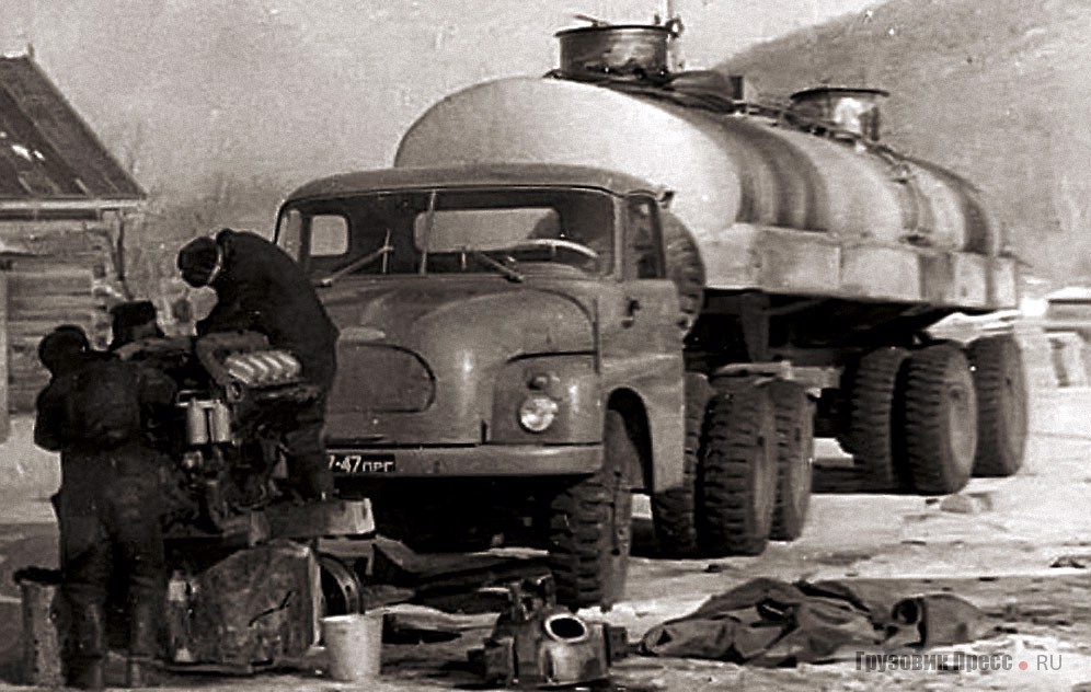 Седельных тягачей Tatra 138NT в СССР поставлялось мало, поэтому иногда на местах возникали собственные варианты, как, например, вот этот из пос. Кавалерово Приморского края, работавший в паре с полуприцепом-цистерной для перевозки горючего