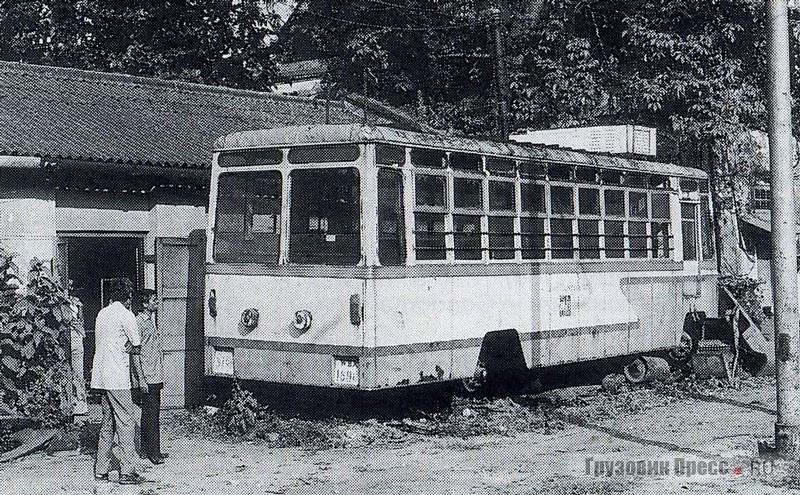 В канун 1980 года английским энтузиастом М. Расселом был найден хорошо сохранившийся троллейбус BHEL Калькутты