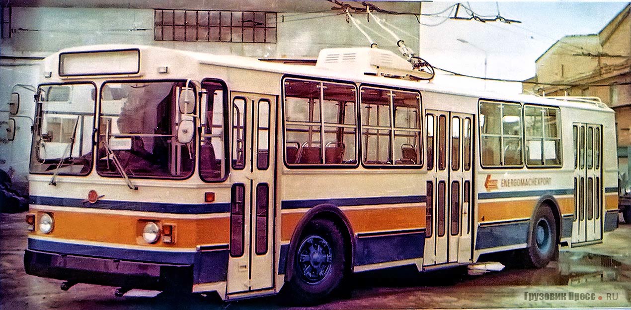 Единственный советский троллейбус ЗИУ-682, построенный специально для Индии