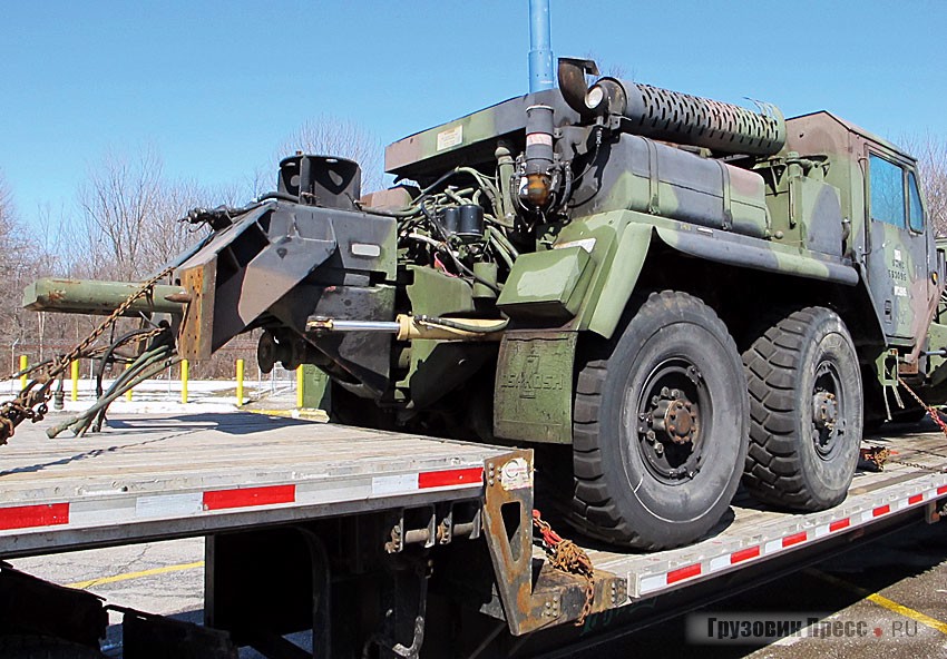 Головная секция MK48 сочленённого автомобиля LVS. Фото Ю. Гутича, 2011 г.