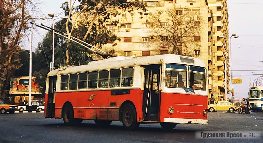Последний год работы троллейбуса Casaro Tubocar F45 в Каире, 1981 г.