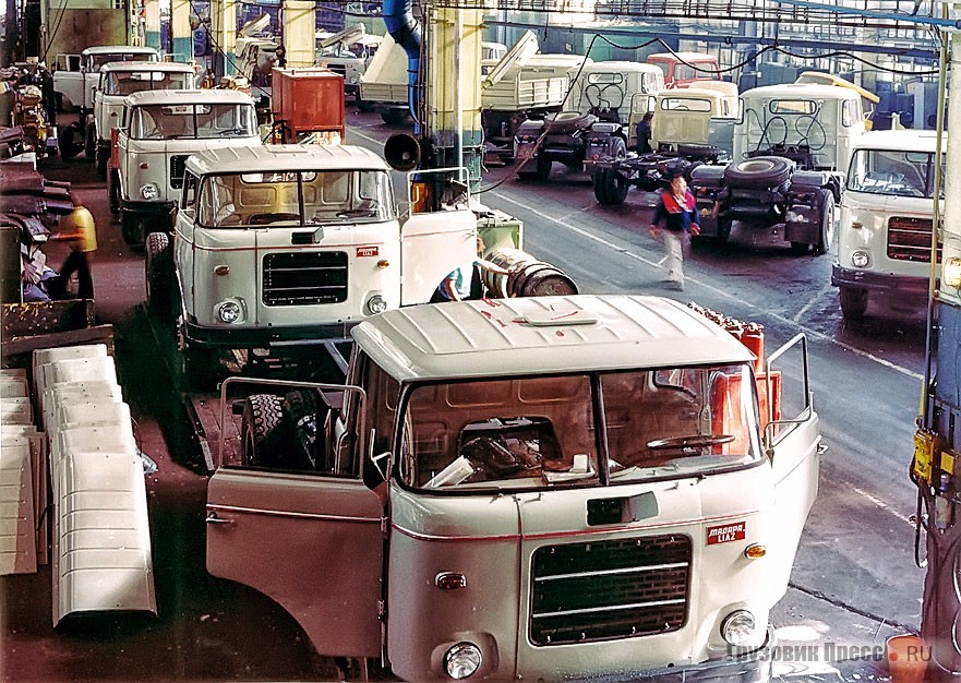 Завод «Мадара». Сборка Škoda-LIAZ, 1982 г.