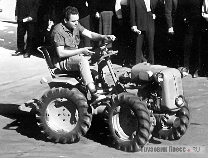 Прототип трактора «Болгар» ТК-224 на Международной ярмарке в Пловдиве, сентябрь 1964 г.