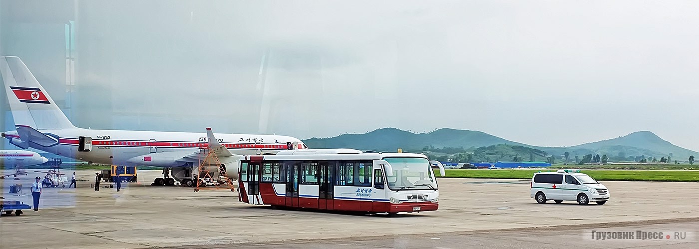 Вероятно, что единственный низкопольный автобус в КНДР – это китайский перронный Xinfa KG-B5300 в пхеньянском аэропорту Sunan