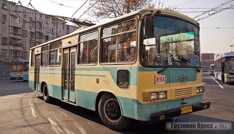 Учебный троллейбус Huayu BD562J