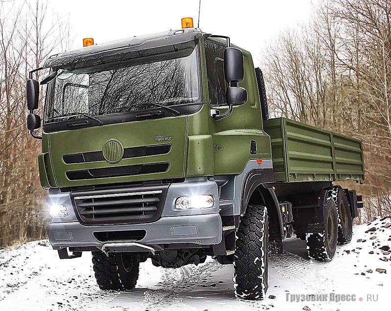 Tatra 158-8P3R33.391 6х6.2 с бортовой платформой. Односкатные колёса являются опцией