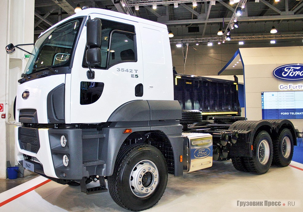 Седельный тягач Ford Cargo 3542T с колёсной формулой 6х4