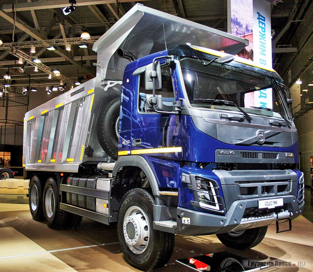 Самосвал Volvo FMX с колёсной формулой 6х6