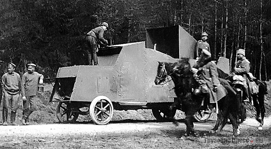 Подготовка бронеавтомобиля «Маннесманн-Мулаг-Ижорский» второй модели к бою. Действующая армия, 1916 г.