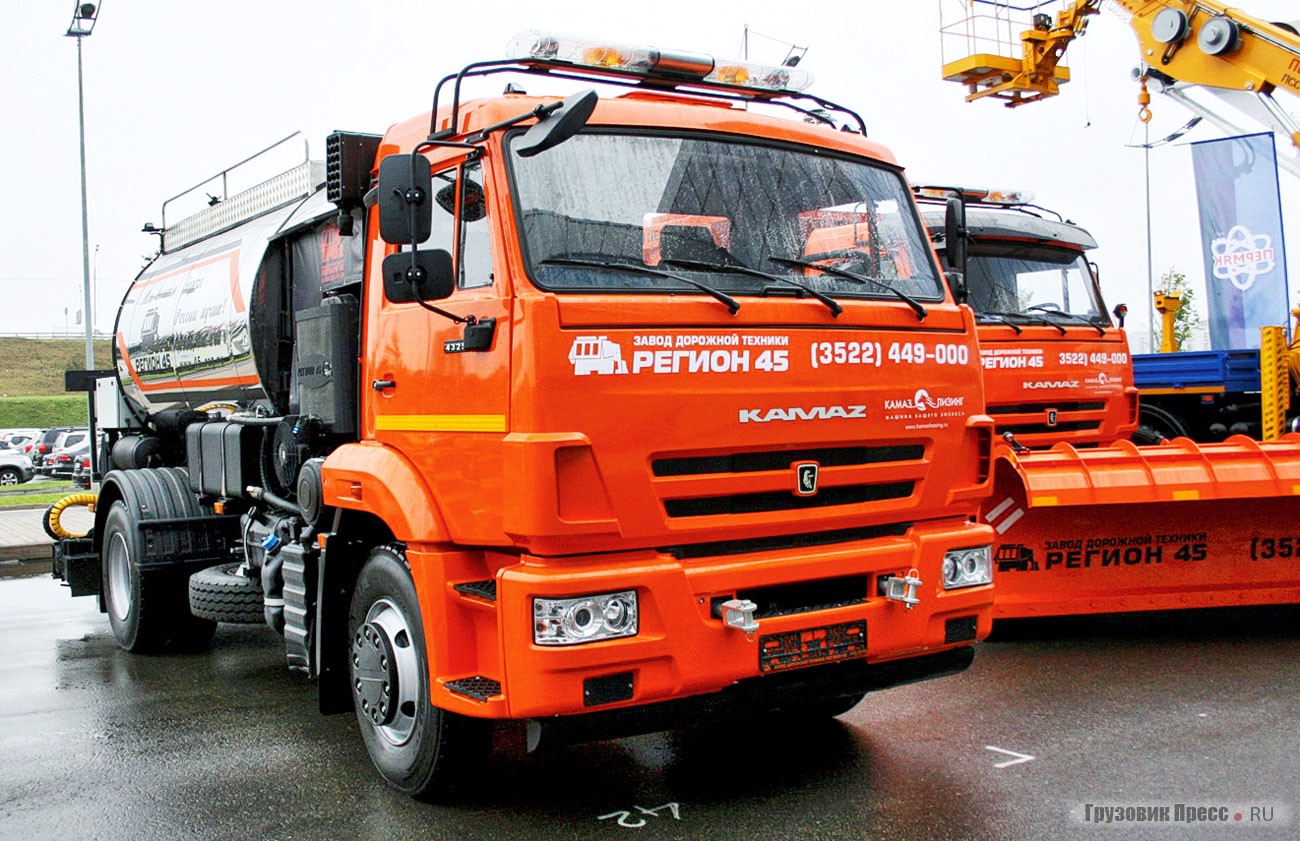 Битумный агрегат «ЗДТ Регион 45» АС-43253 на шасси КАМАЗ-43253