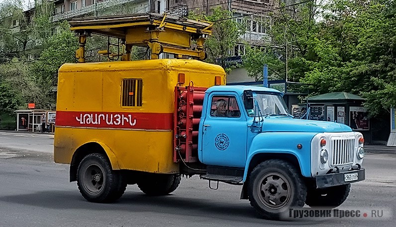 Автобашня АТ-70 производства «Луцккоммунмаш» для ремонта КС, 2013 г.