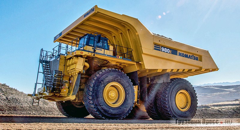 Komatsu 980Е – самый большой в семье Komatsu, снаряжённая масса 625 т, грузоподъёмность 369 т!