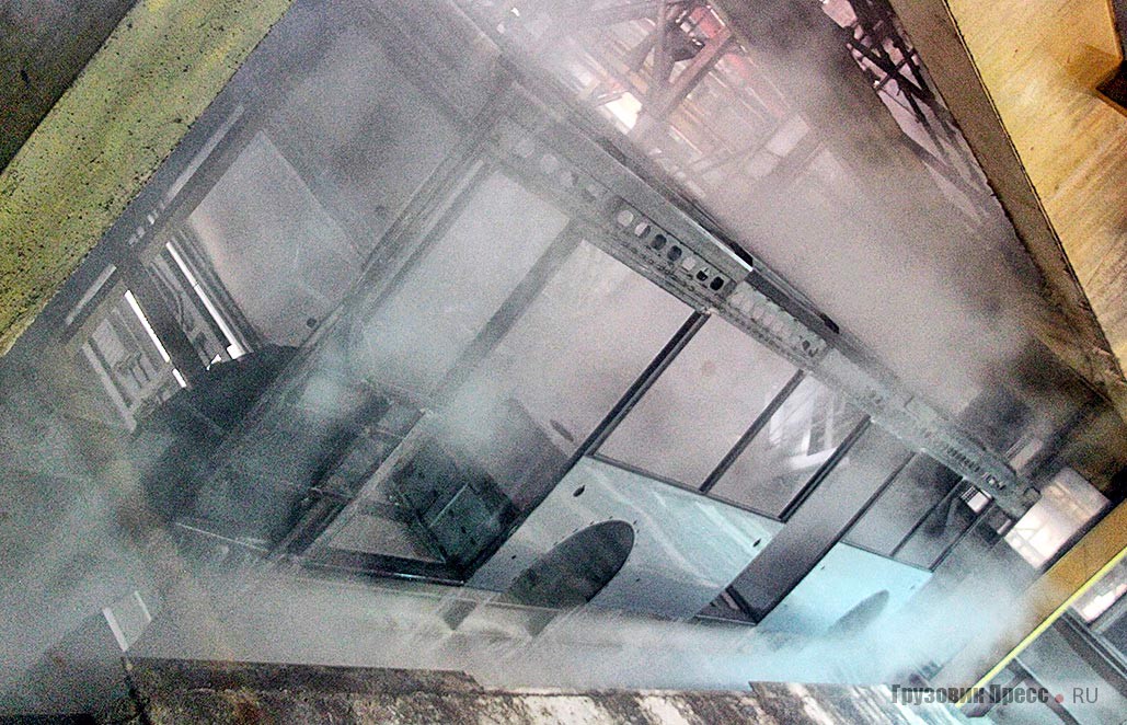 Гордость завода ЛиАЗ – линия катафорезного грунтования из 8 ванн полностью обновлена в 2015 году, однако для кузовов модели 5250 семейства «Вояж» вместо катафореза применяется фосфатирование, гарантия на кузов (от сквозной коррозии) – 12 лет