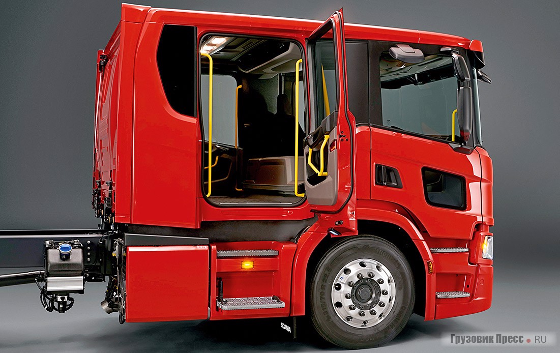 Контрастные поручни, облегчённый вход в салон Scania PЗ60 и боковое окно City Safe Window в передней двери на 6-местной кабине CP31
