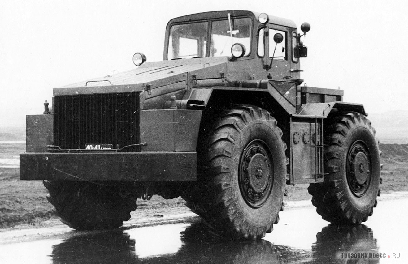 Инженерный колесный тягач МАЗ-538, 1960 г