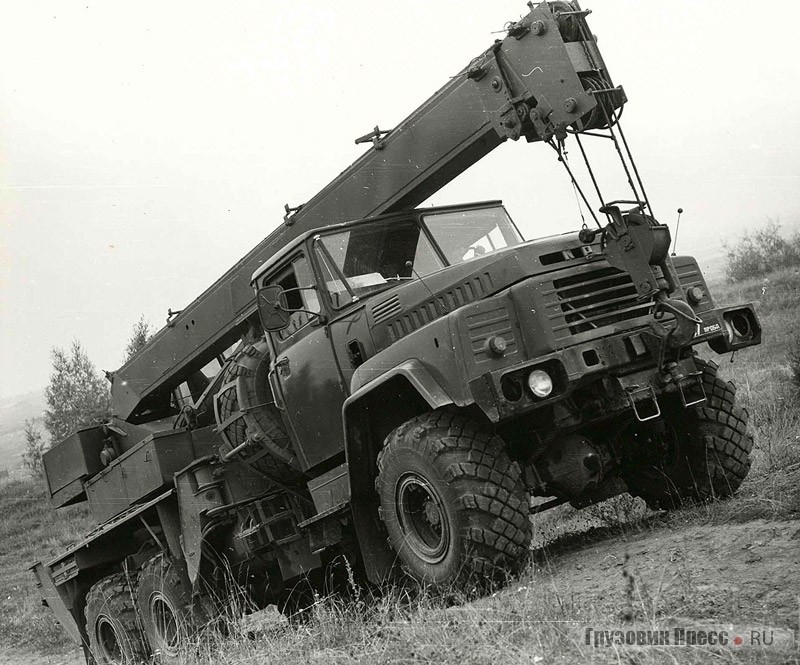 10-тонный автокран КС-3576 выпуска 1987-1991 гг. на шасси КрАЗ-260Г