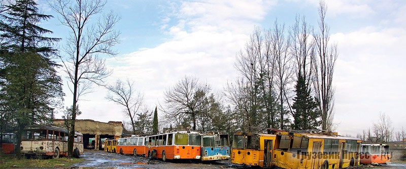 Вид на троллейбусный парк Кутаиси, 2010 г.